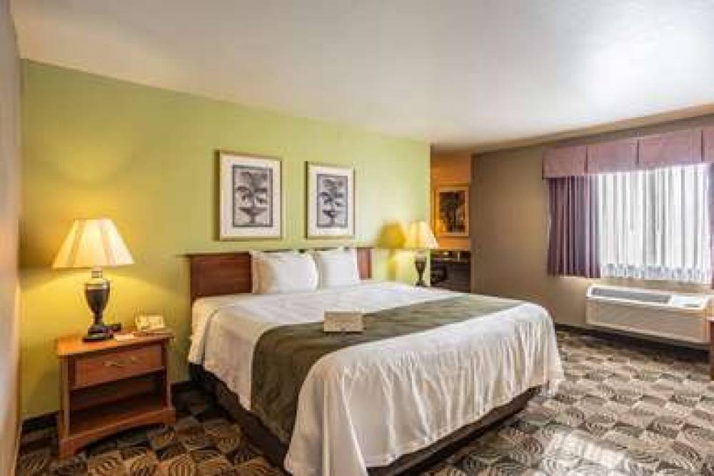 Quality Inn And Suites 6