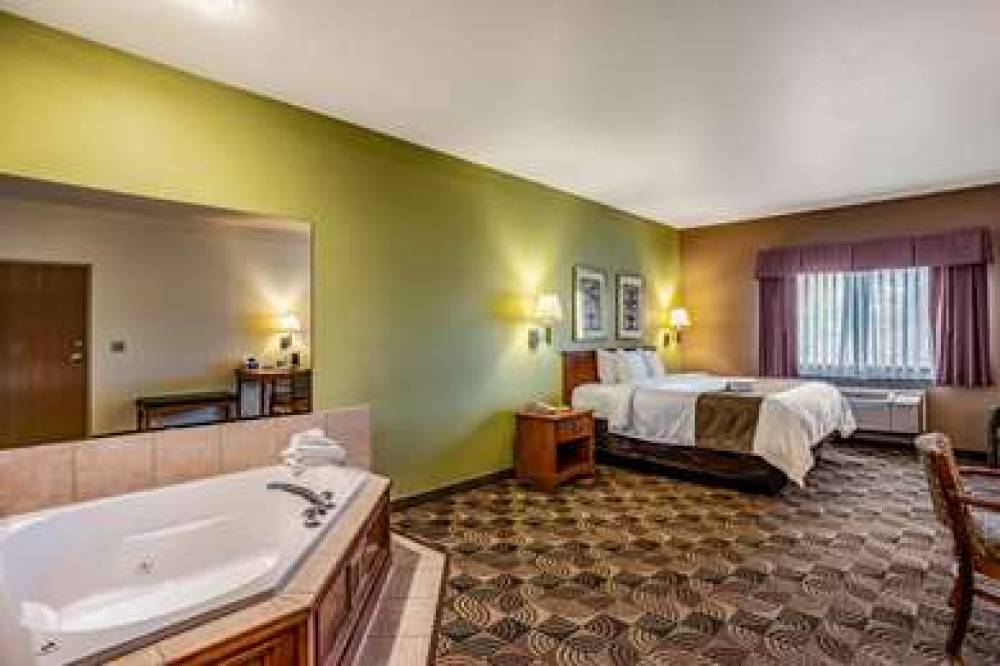 Quality Inn And Suites 7