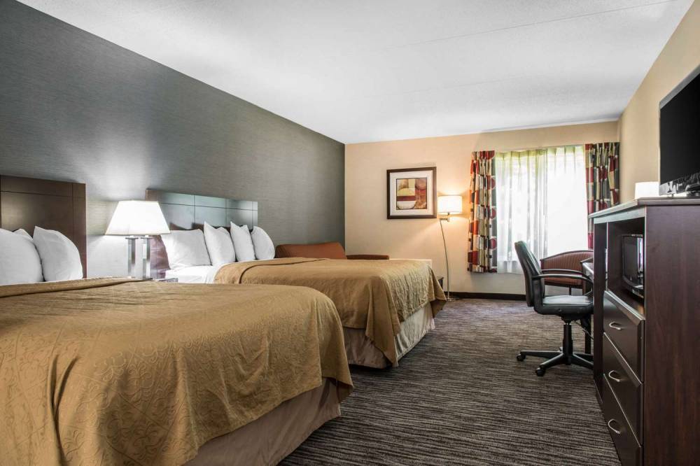 Quality Inn And Suites 4
