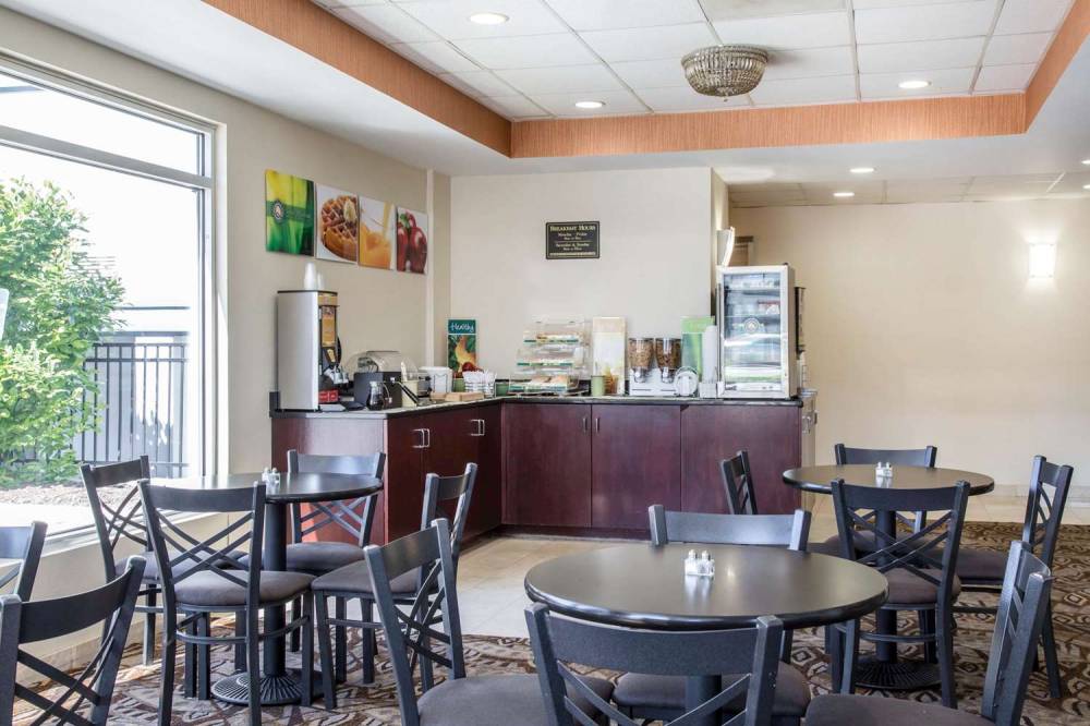Quality Inn And Suites 6