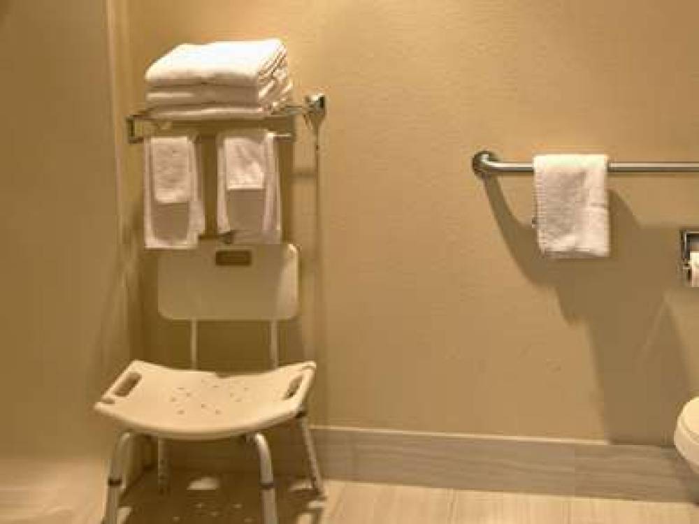 Quality Inn And Suites 6