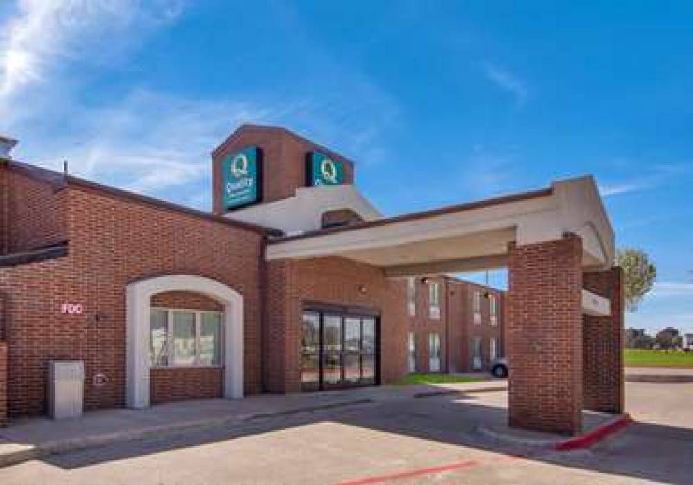 QUALITY INN AND SUITES RICHARDSON-D 2