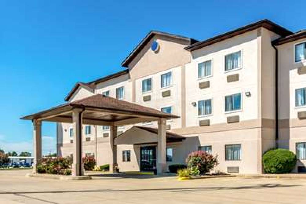 QUALITY INN AND SUITES SALEM NEAR I 1