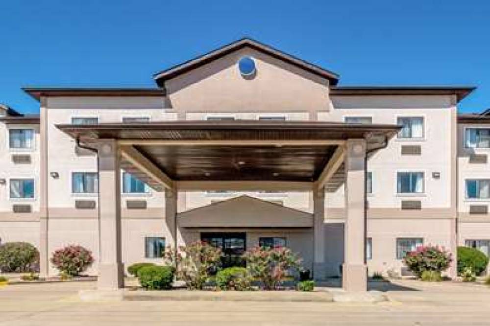 QUALITY INN AND SUITES SALEM NEAR I 2