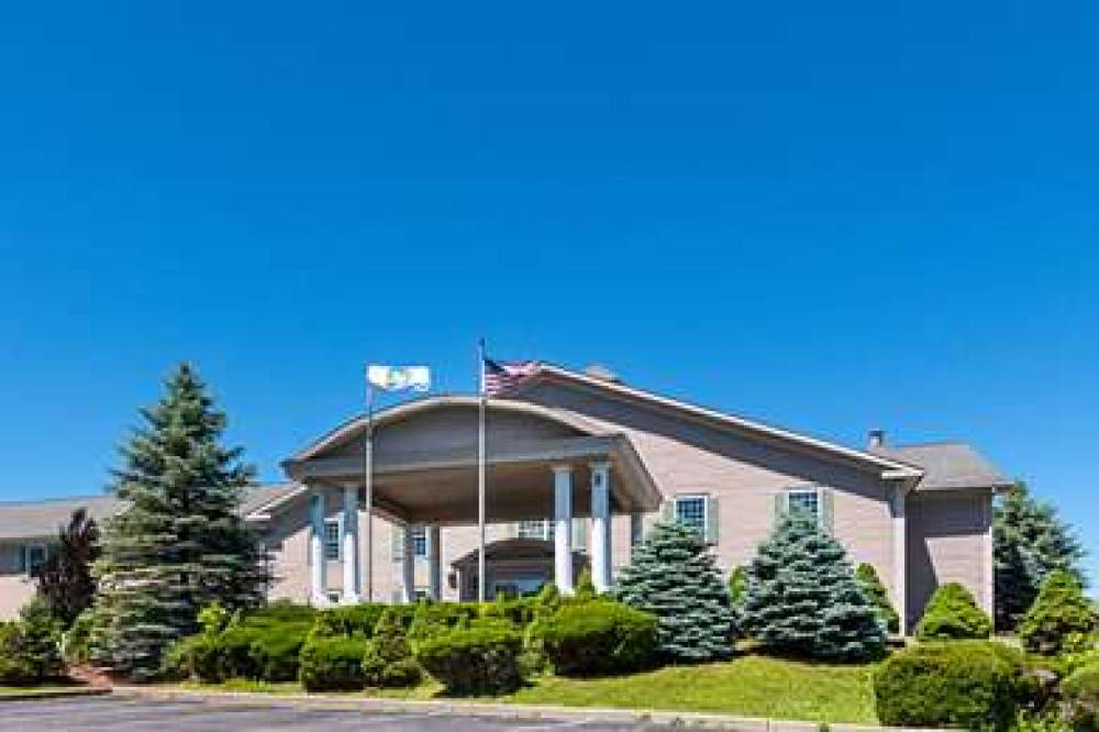 QUALITY INN AND SUITES SCHOHARIE NE 8