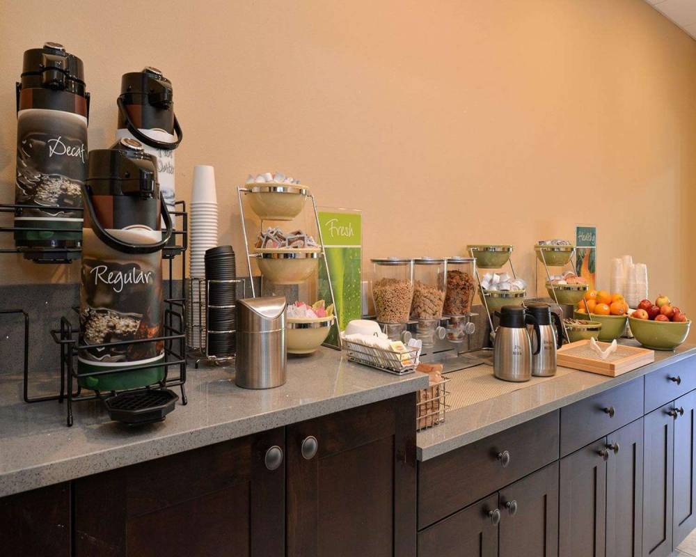 QUALITY INN AND SUITES TACOMA - SEA 6