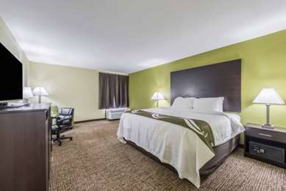 QUALITY INN AND SUITES UNIVERSITY A 6