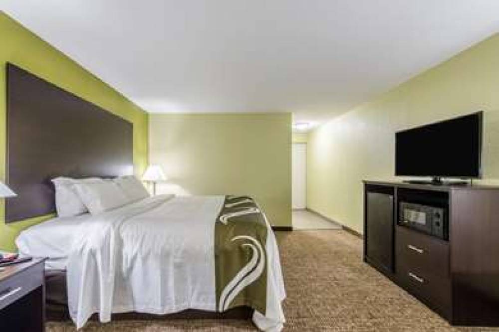 QUALITY INN AND SUITES UNIVERSITY A 9