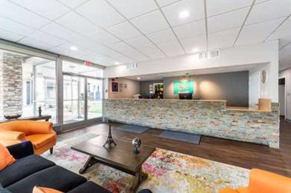 QUALITY INN AND SUITES VANDALIA NEA 1