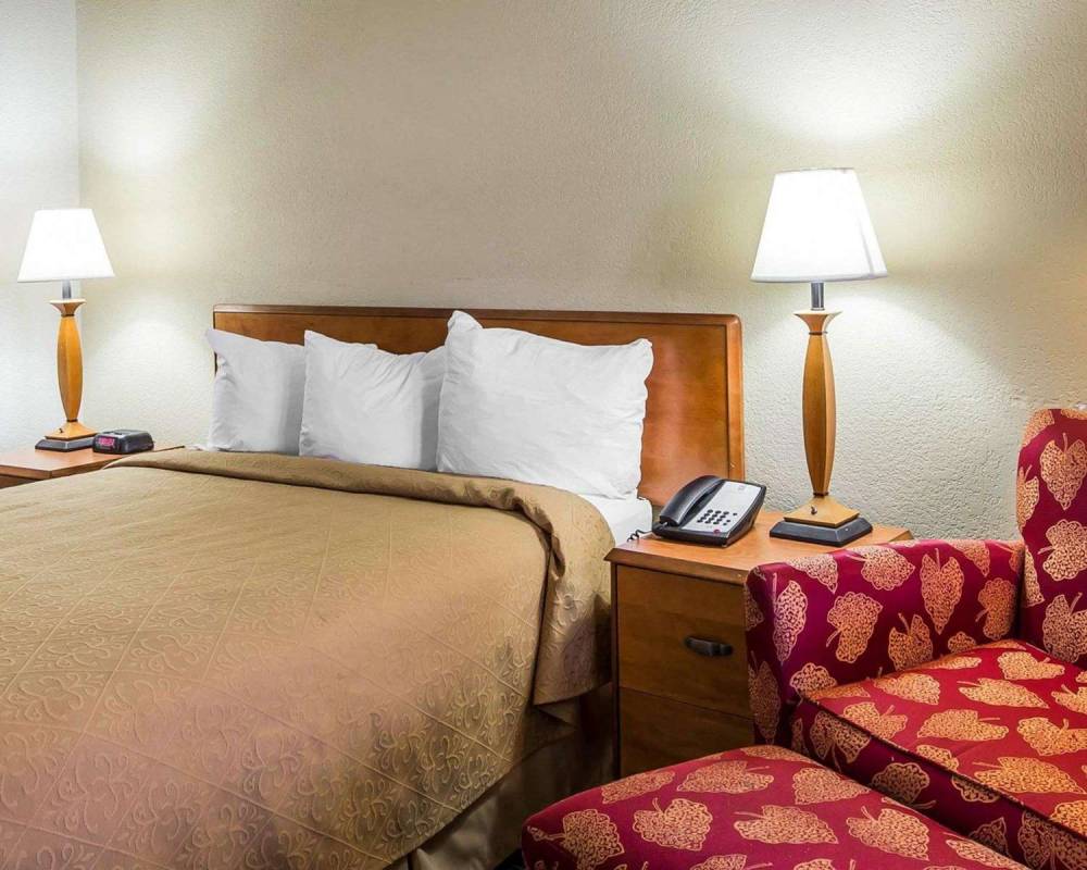 QUALITY INN AT THE MALL - VALDOSTA 4