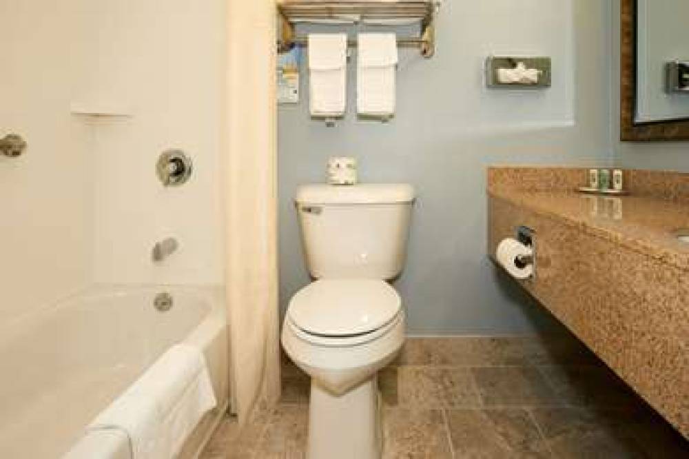 Quality Inn Bourne 5