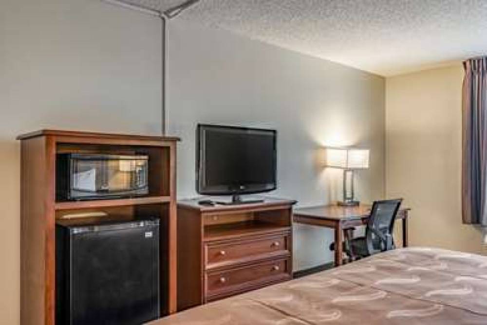QUALITY INN BUCYRUS NORTH 10
