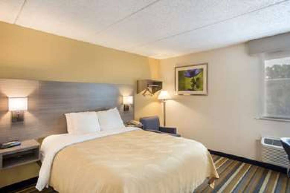 Quality Inn Central 6