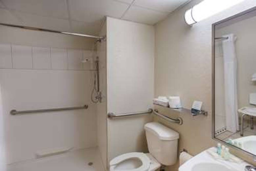Quality Inn Central 9