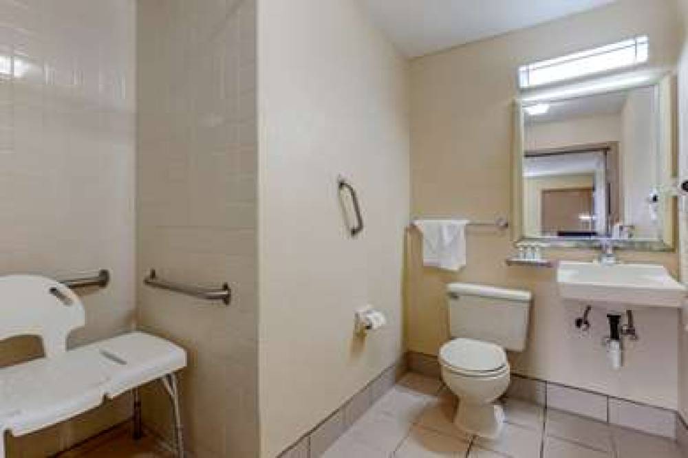 QUALITY INN COLUMBUS-EAST 3