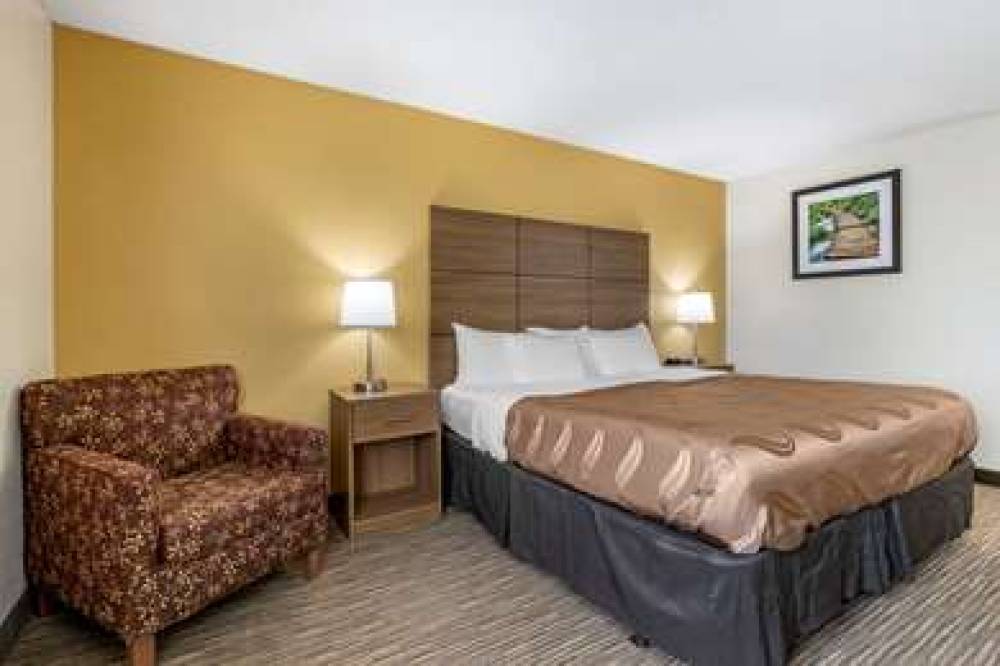 QUALITY  INN CRESTON 6