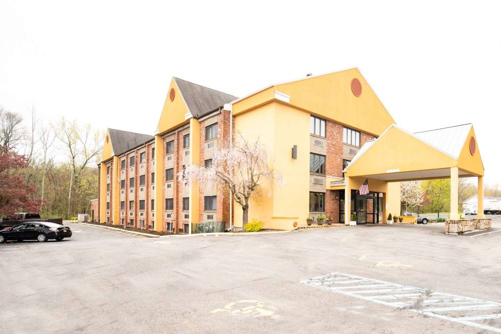 Quality Inn Cromwell 6