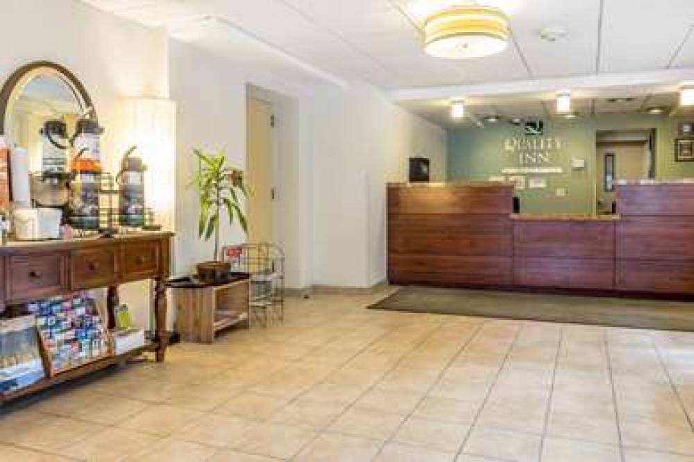 Quality Inn Flamingo 6