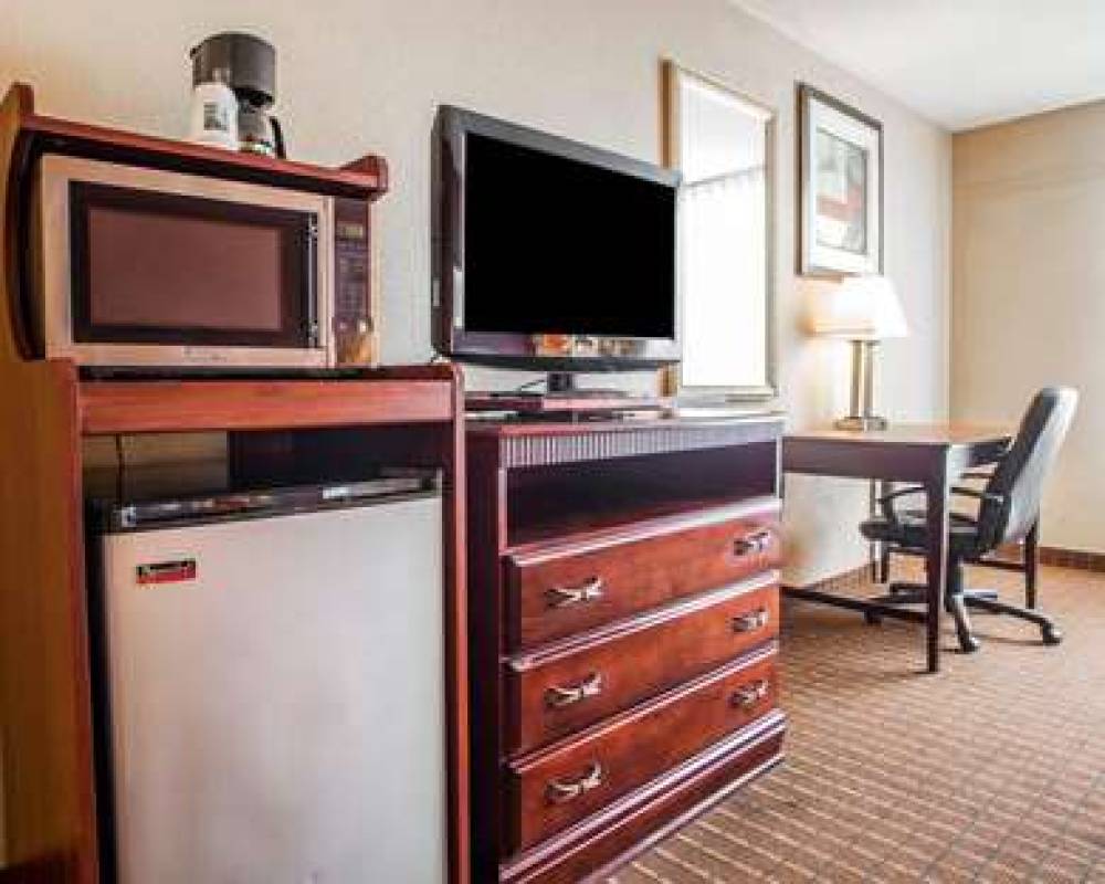Quality Inn Fort Dodge 8
