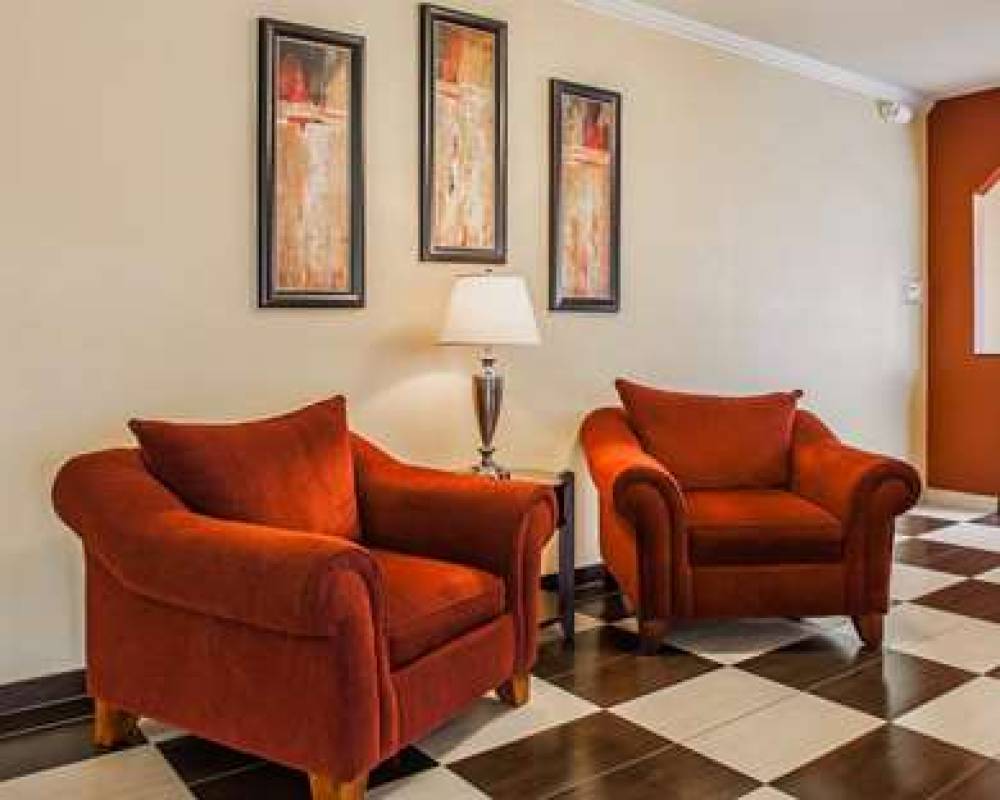 Quality Inn Fort Dodge 6
