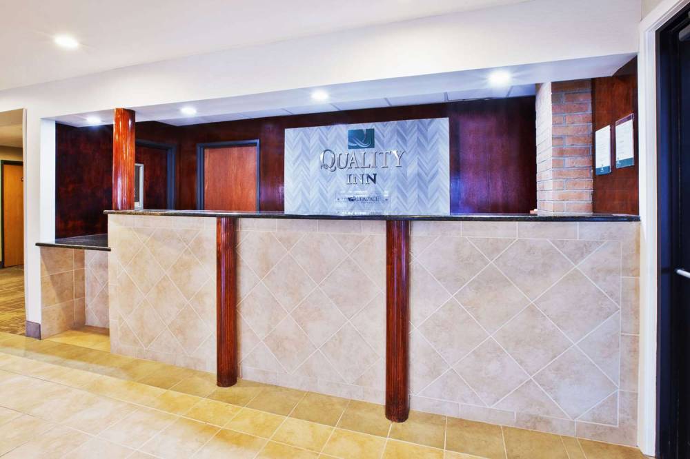 QUALITY INN GRAND BLANC 9