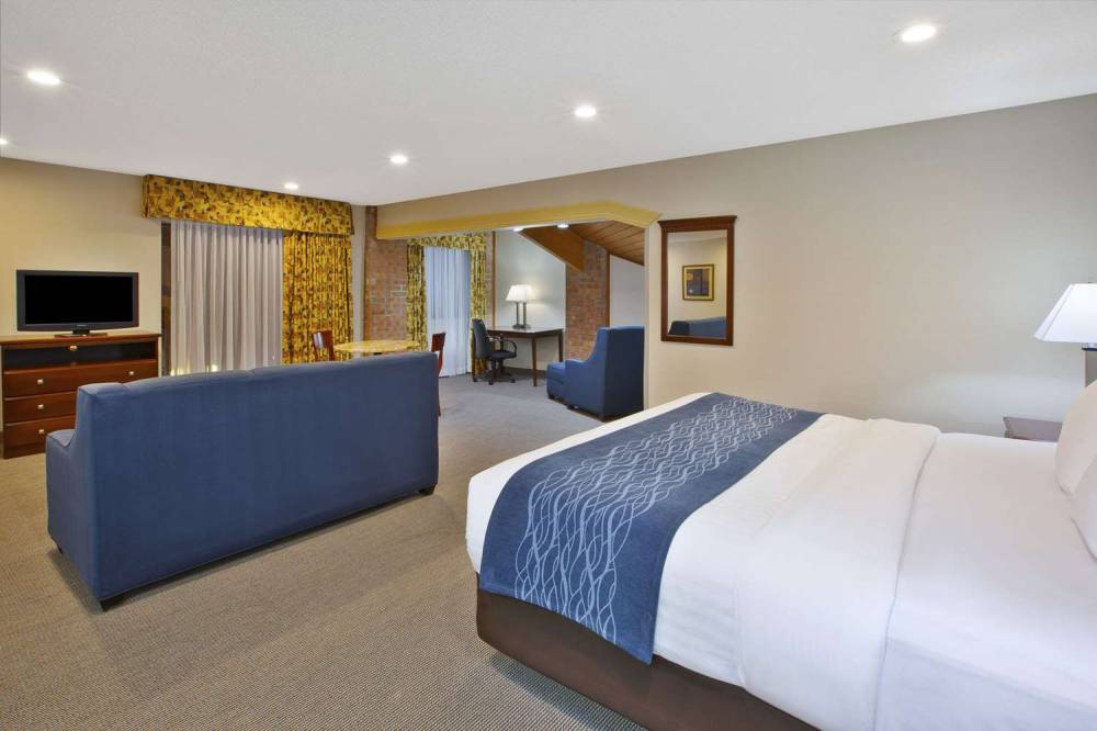 QUALITY INN GRAND BLANC 1