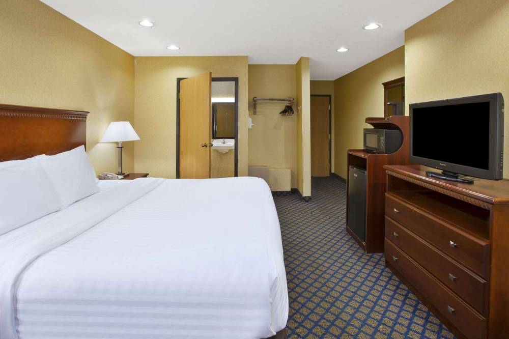 QUALITY INN GRAND BLANC 10