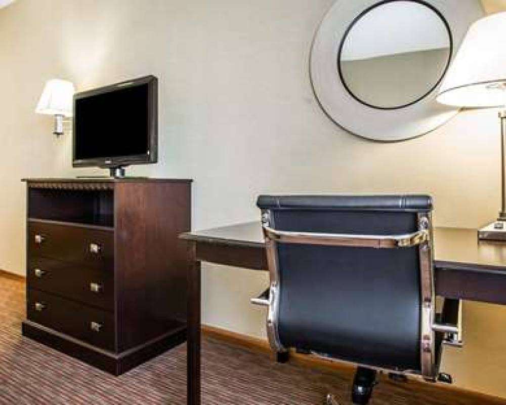 QUALITY INN GREENVILLE NORTH 8