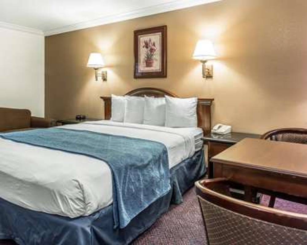 Quality Inn Hemet 9