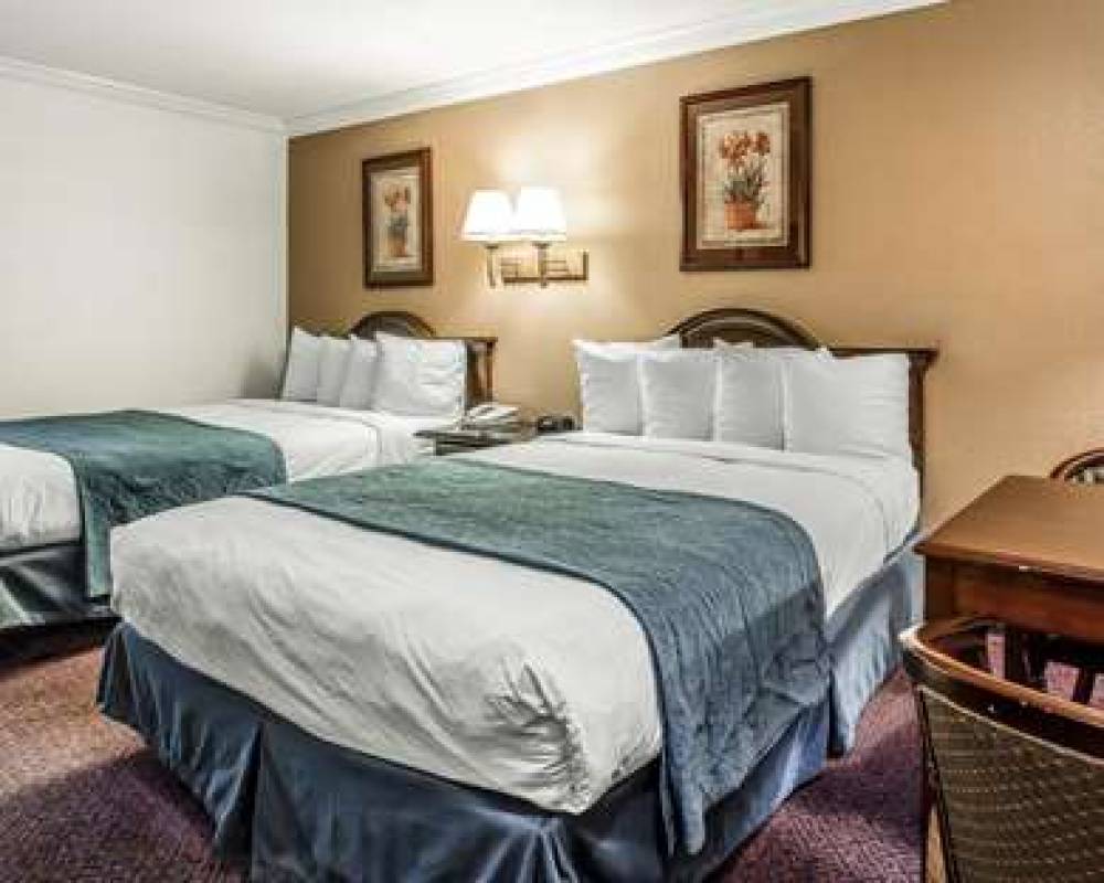 Quality Inn Hemet 10
