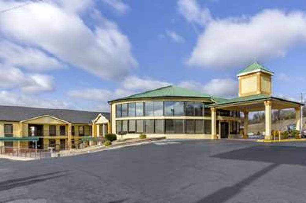 QUALITY INN HILLSVILLE 10
