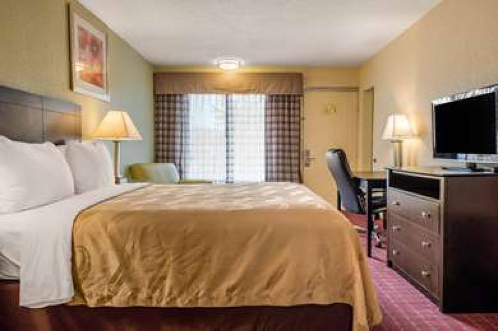 Quality Inn Huntingburg 10