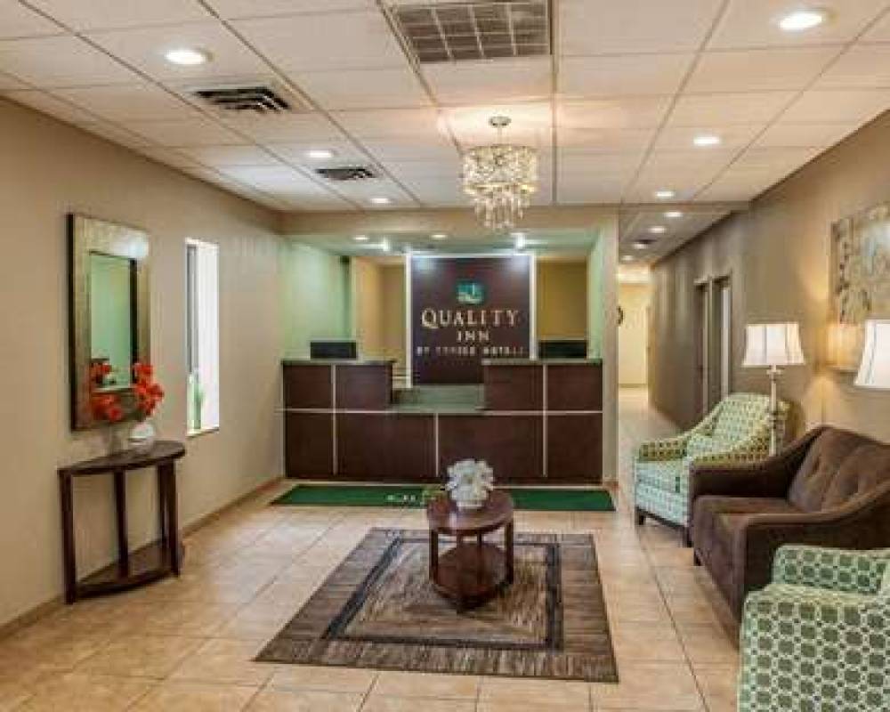 Quality Inn Huntingburg 4