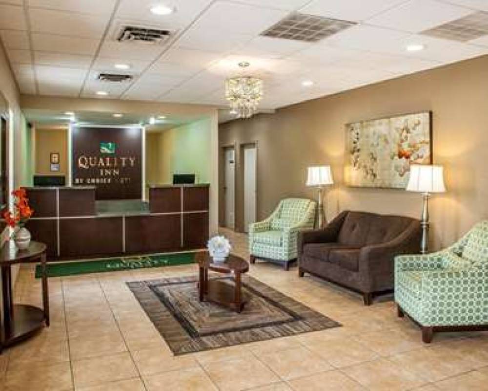 Quality Inn Huntingburg 5