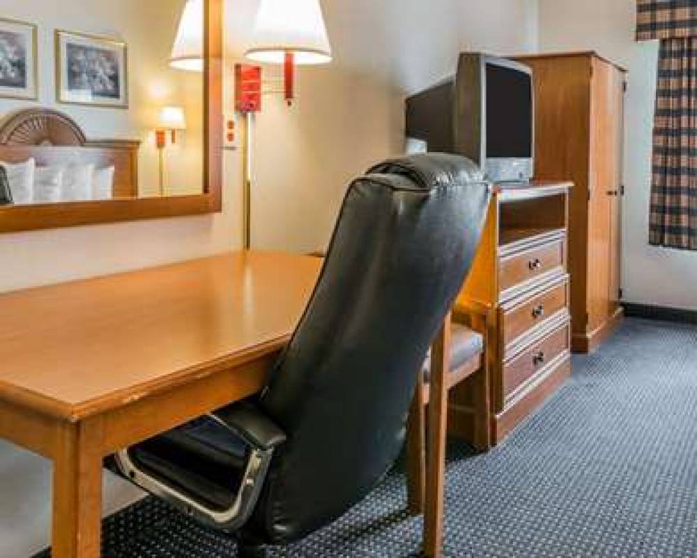 Quality Inn I-94 Near Wings Stadium 10
