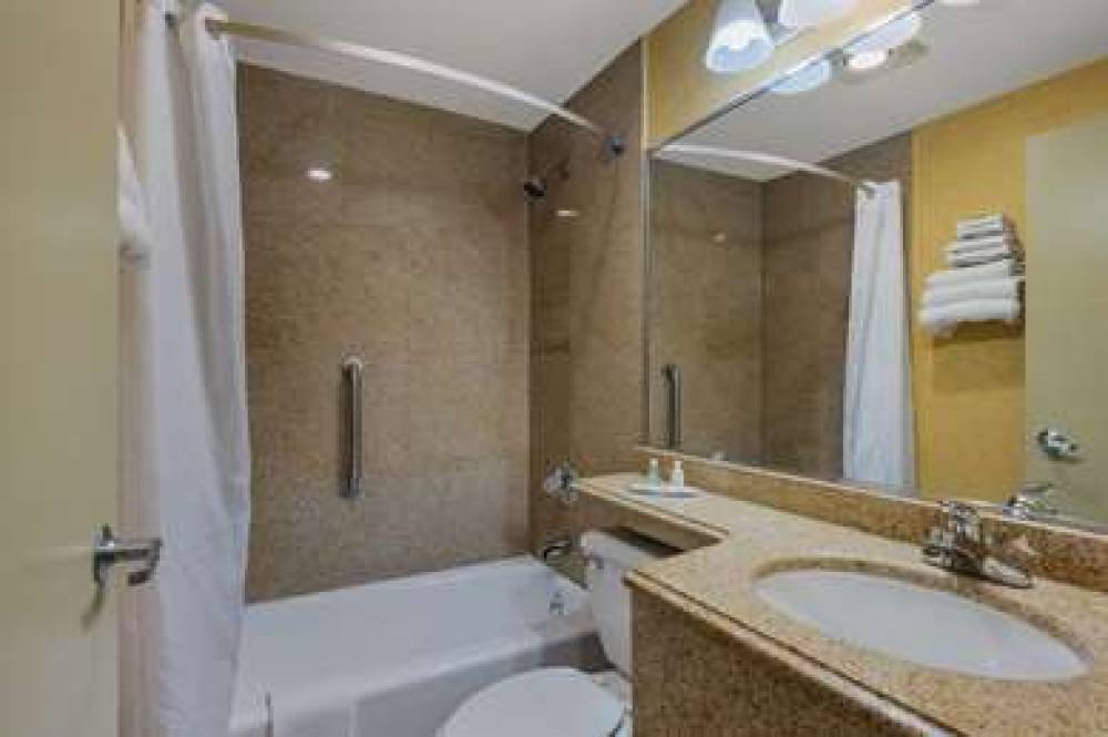 QUALITY INN JFK AIRPORT ROCKAWAY BL 10