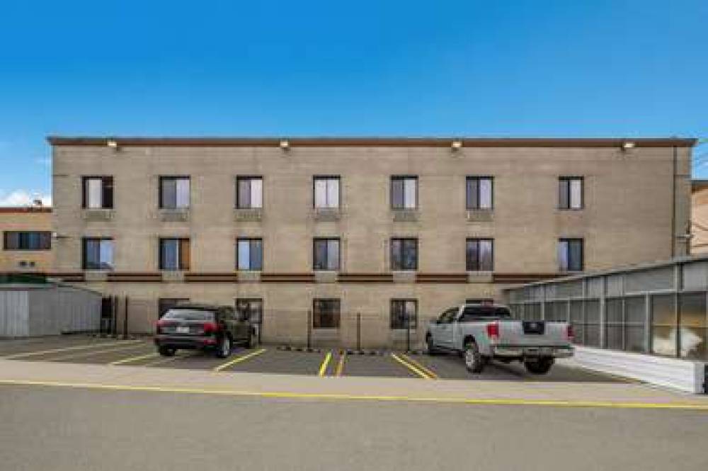 QUALITY INN JFK AIRPORT ROCKAWAY BL 9