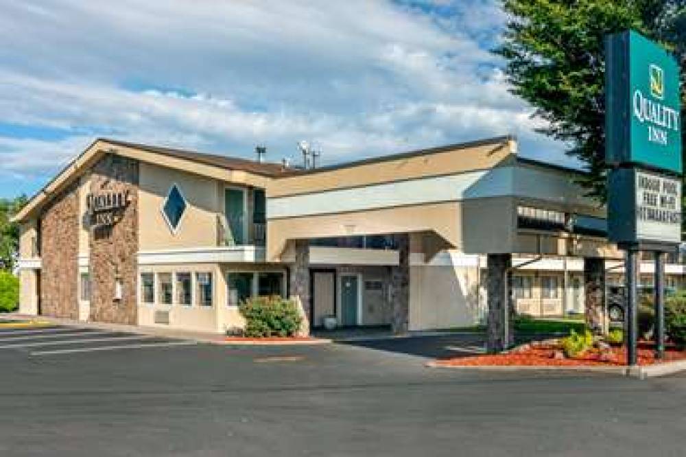 QUALITY INN KLAMATH FALLS - CRATER 2