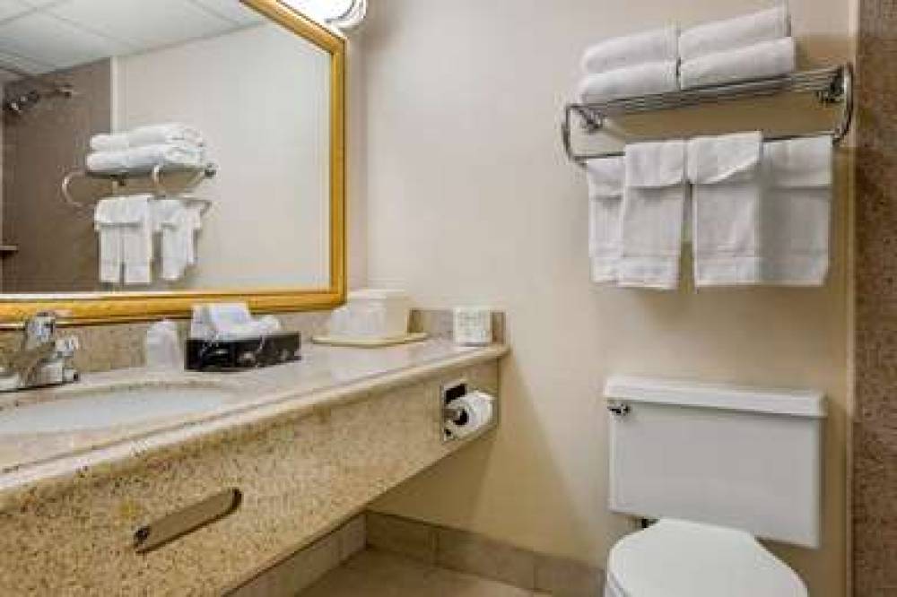 Quality Inn Ledgewood 9
