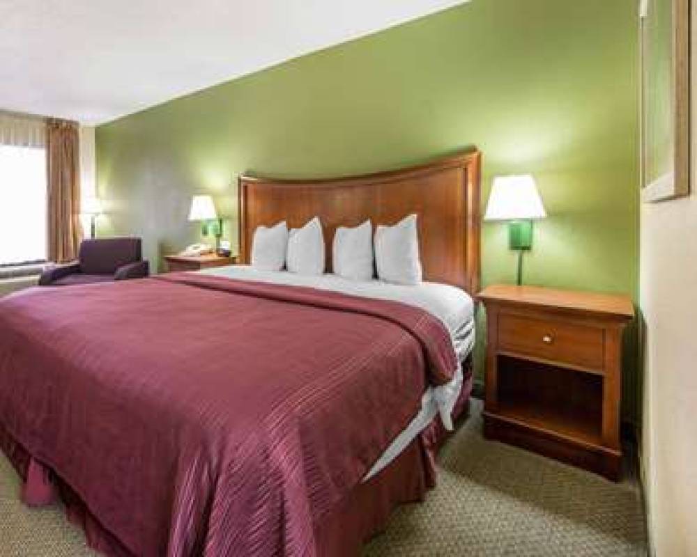 QUALITY INN MERCHANTS DRIVE 8