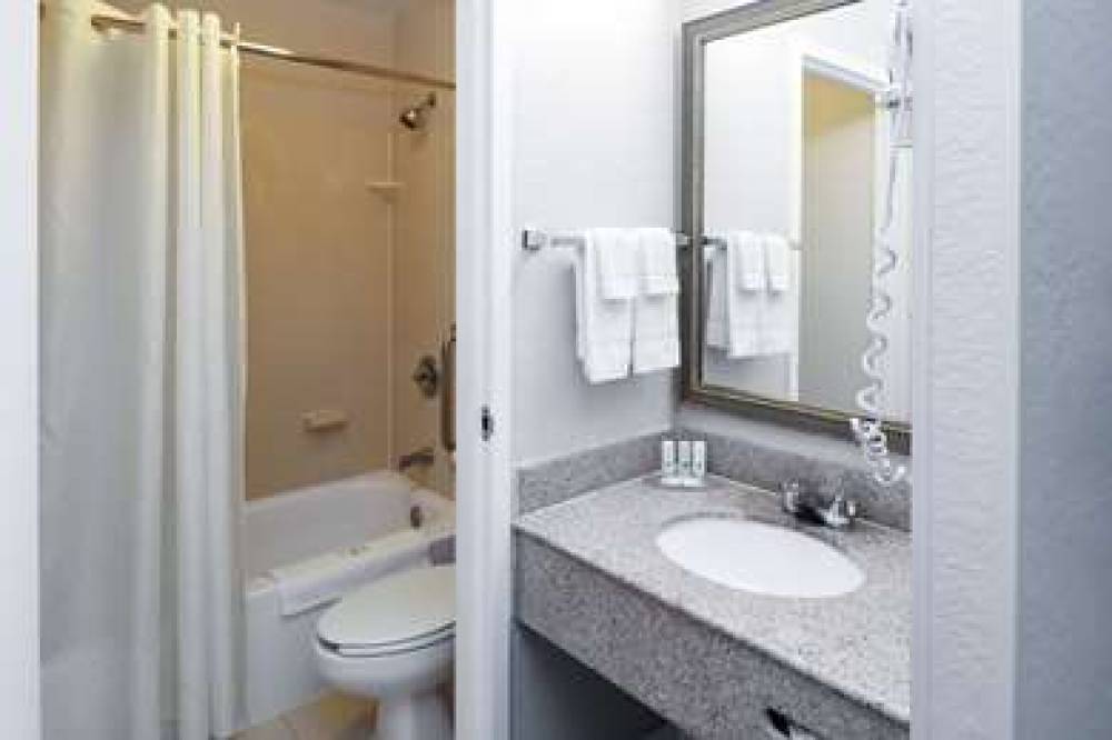 Quality Inn Miami Airport - Doral 5