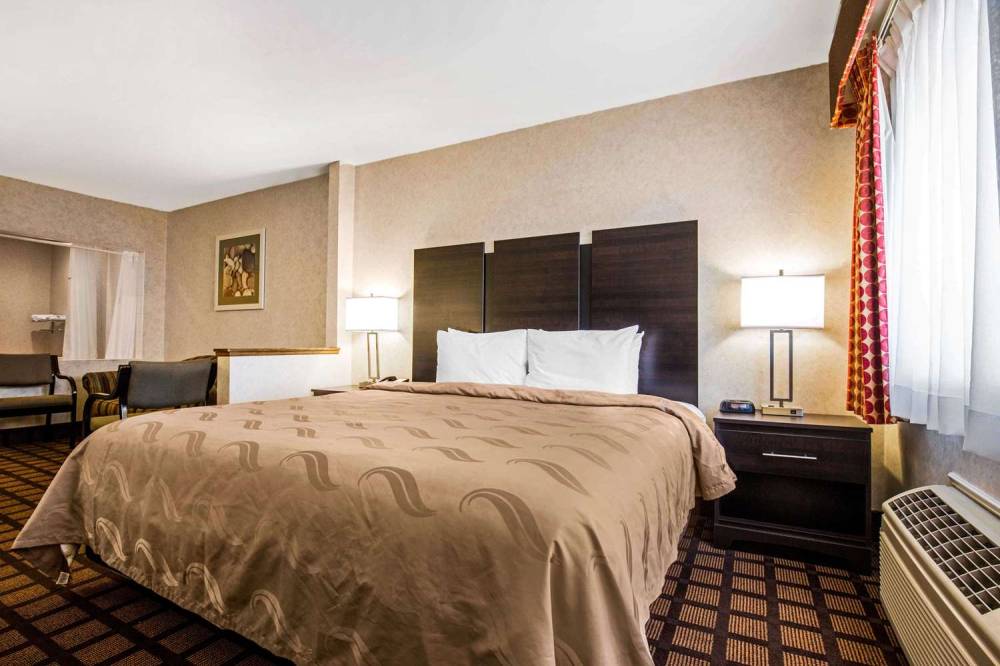 QUALITY INN MONEE 4
