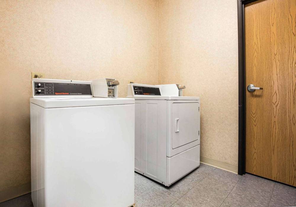 QUALITY INN MONEE 9