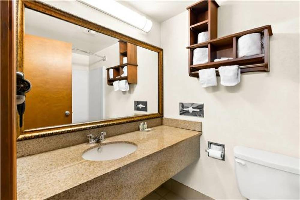 QUALITY INN MOUNT VERNON 7