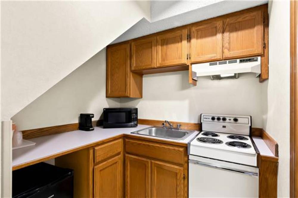QUALITY INN MOUNT VERNON 9
