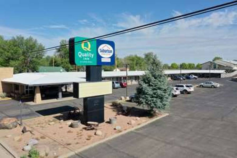 QUALITY INN NEAR MESA VERDE 4