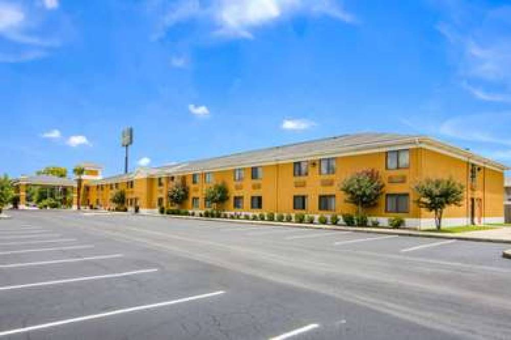 Quality Inn Near University Of Mobi