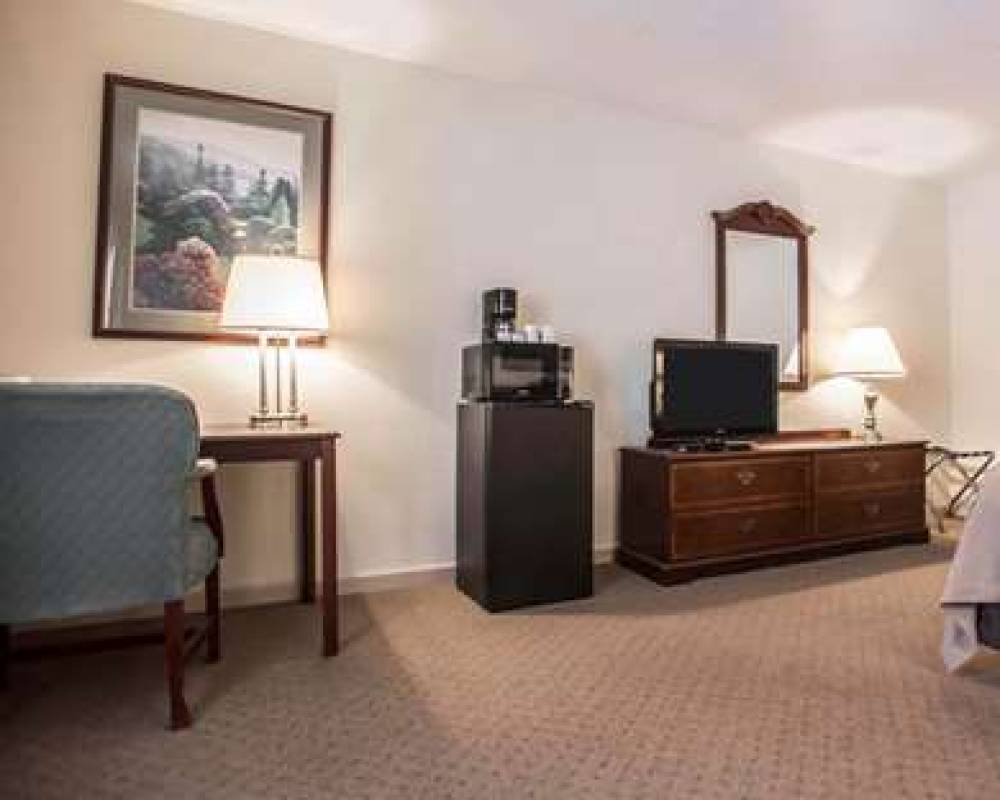 Quality Inn New Columbia-Lewisburg 10