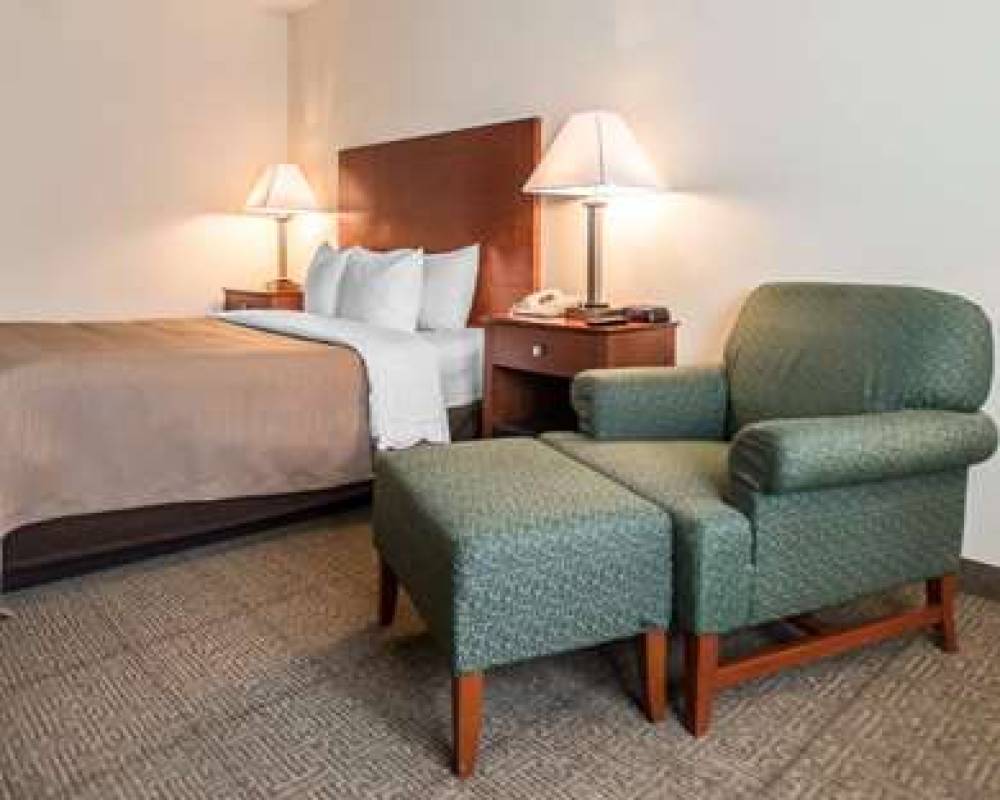 Quality Inn New Columbia-Lewisburg 6