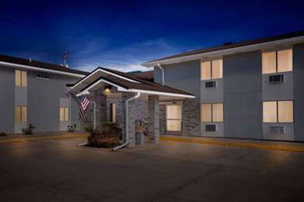QUALITY INN OSKALOOSA 3